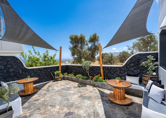 Konukevi Plastiras Fira (Santorini)