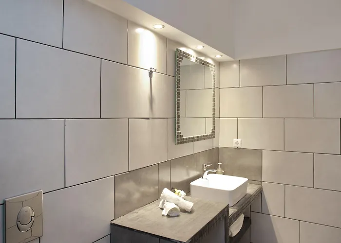 Konukevi Plastiras Fira (Santorini)