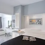 Pensión Plastiras 4*