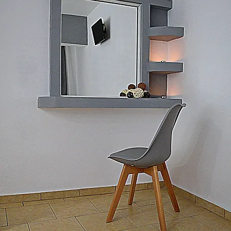 Plastiras 3* Fira (Santorini)