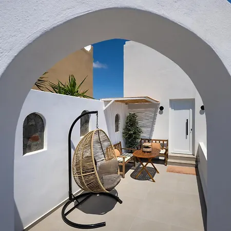 Plastiras Guest house Fira (Santorini)