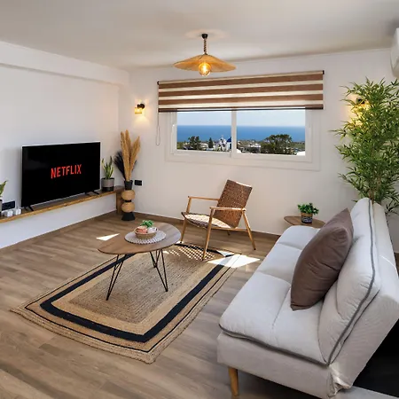 Plastiras Guest house Fira (Santorini)
