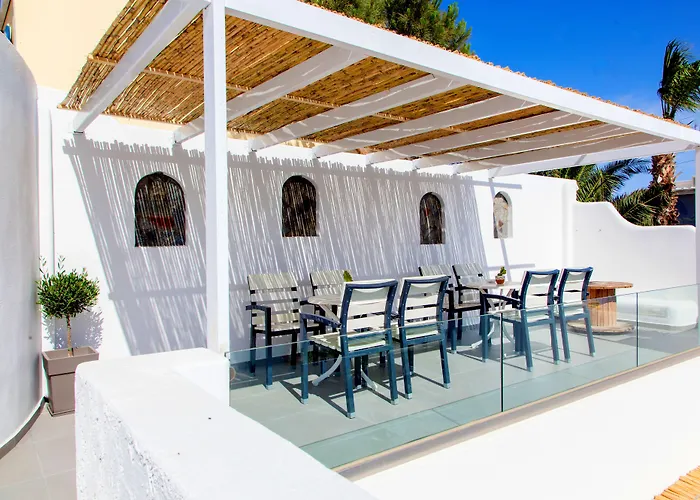 Konukevi Plastiras Fira (Santorini)