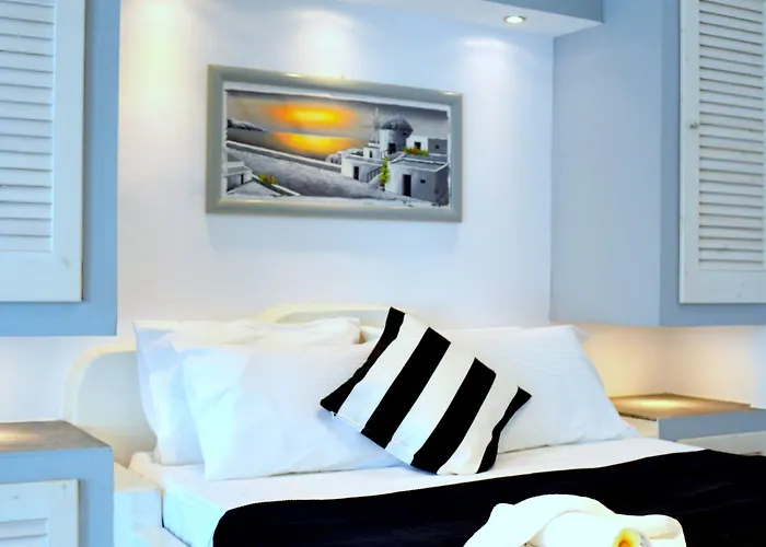 Plastiras 3* Fira (Santorini)