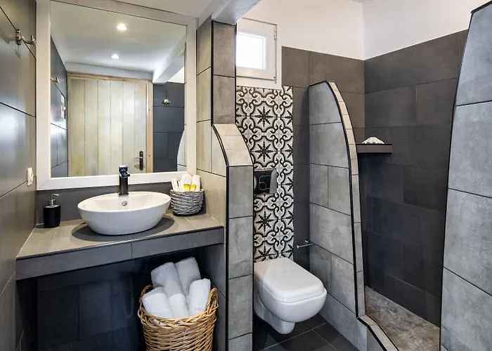 Plastiras Konukevi 3*