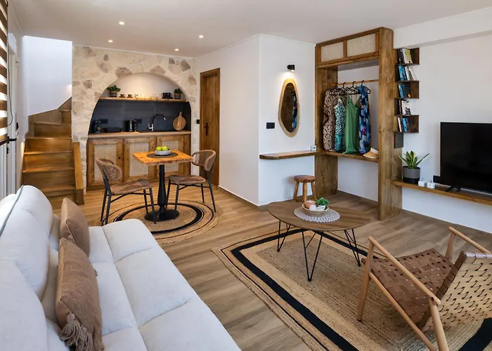 Plastiras 3* Fira (Santorini)