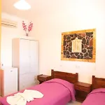 Pensionat Plastiras Fira (Santorini)