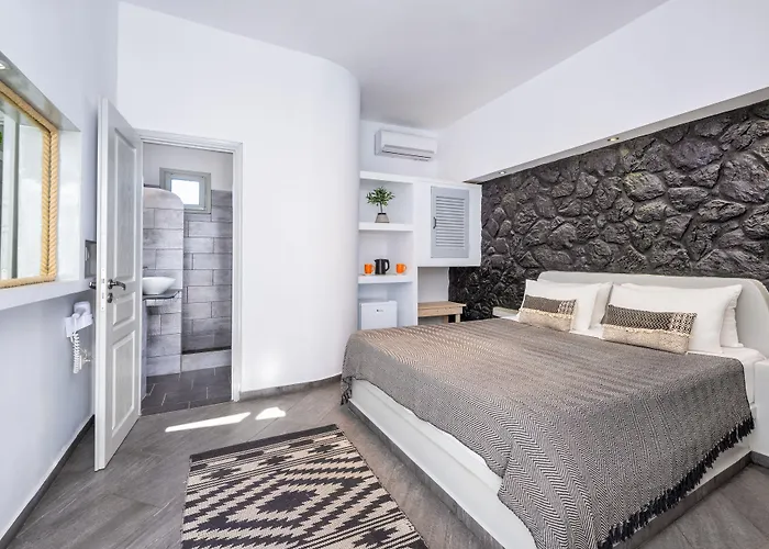 بلاستيراس رومز بيت ضيافة