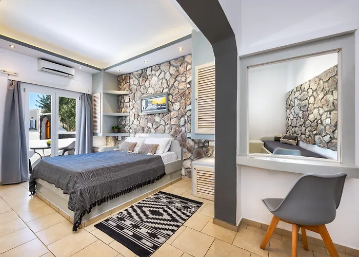 Plastiras 3* Fira (Santorini)